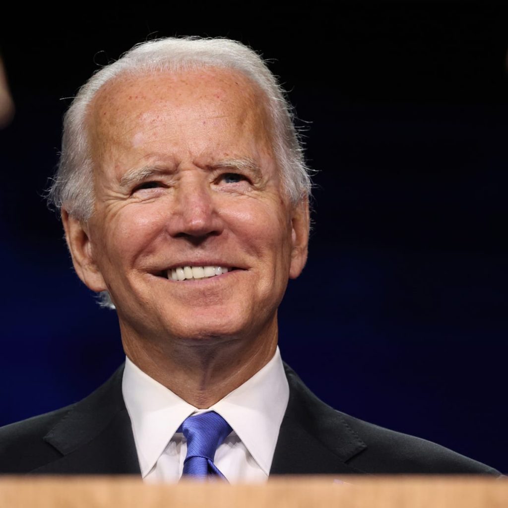 President Biden backs consumers’ right to repair and acknowledges the anticompetitive practices of electronics manufacturers (Jason Koebler/VICE)